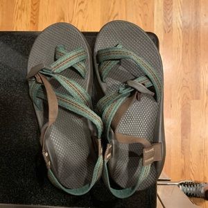 Men’s chacos size 10